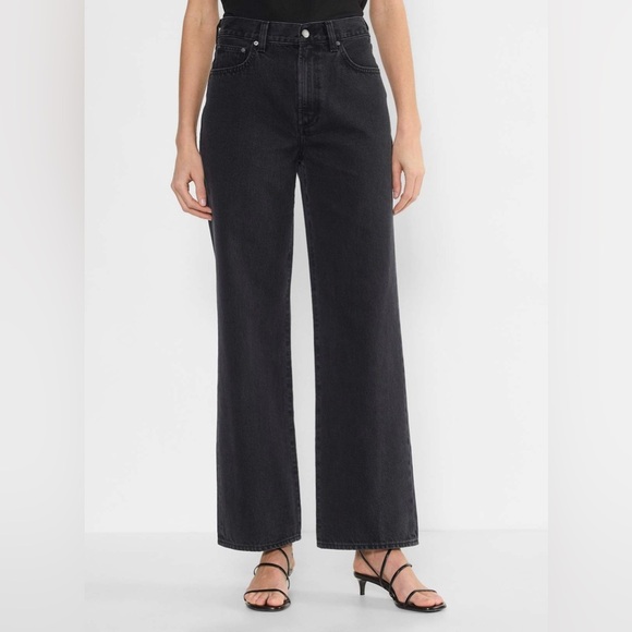 Denim Forum
The Farrah Hi-rise Wide Jean (J4) - Picture 1 of 10